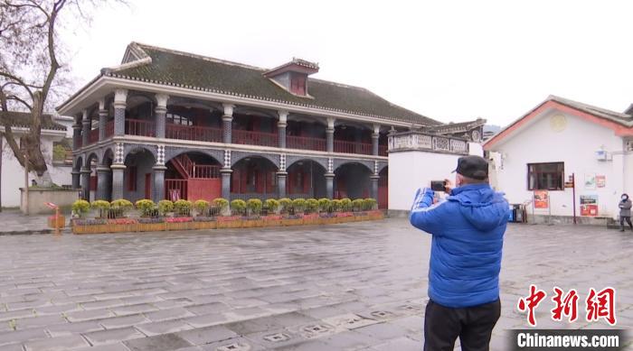 遵義會議紀念館閉館43天后迎來首批游客 趙洋 攝